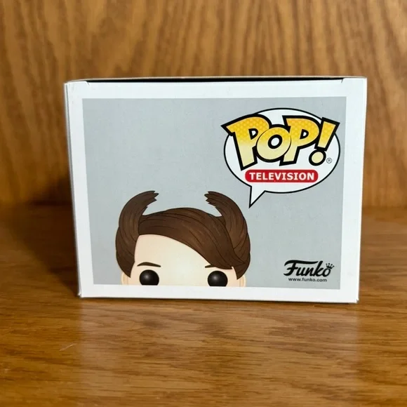 Funko Pop! FRIENDS Chandler Bing 700 - Picture 5 of 5